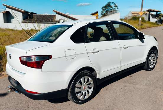FIAT-SIENA-2014
