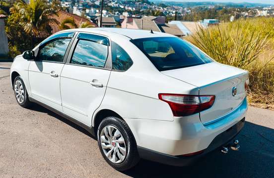 FIAT-SIENA-2014