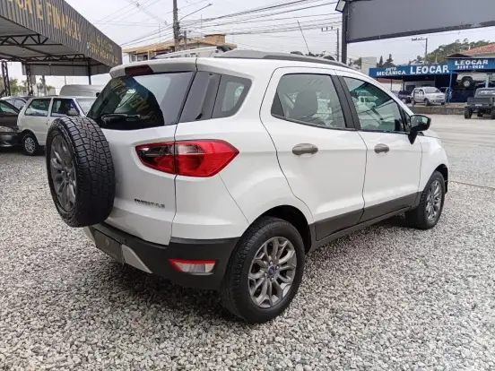 FORD-ECOSPORT-2016