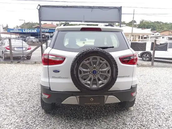 FORD-ECOSPORT-2016