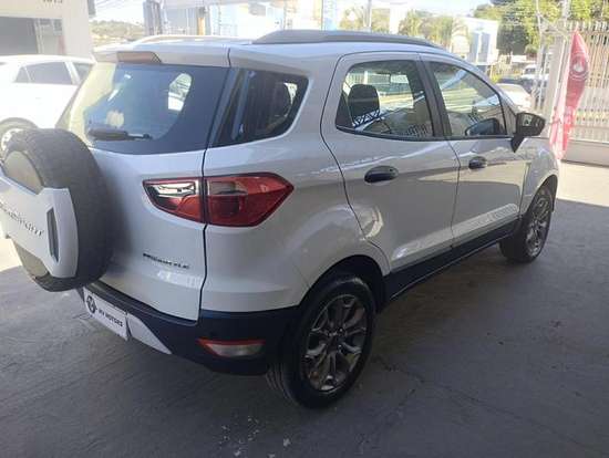 FORD-ECOSPORT-2014
