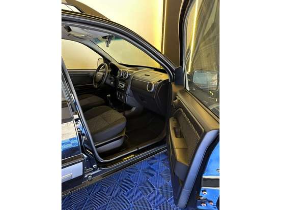 FORD-ECOSPORT-2011