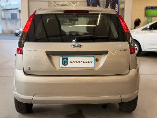 FORD-FIESTA-2010