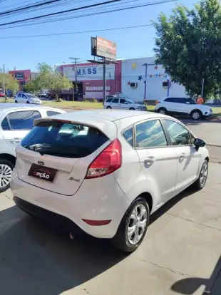 FORD-FIESTA-2014