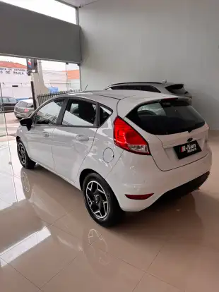 FORD-FIESTA-2013
