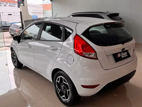 FORD-FIESTA-1.5 SE HATCH 16V FLEX 4P MANUAL FORD-FIESTA-2013
