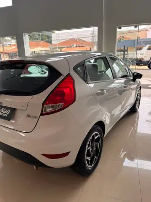 FORD-FIESTA-2013