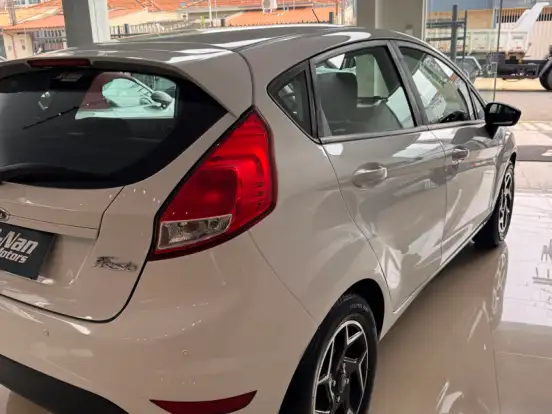 FORD-FIESTA-1.5 SE HATCH 16V FLEX 4P MANUAL FORD-FIESTA-2013