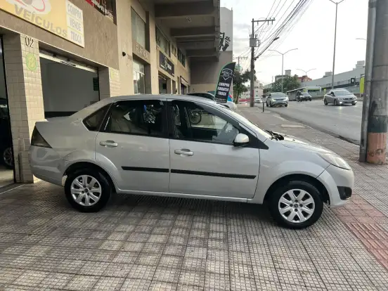 FORD-FIESTA-2011