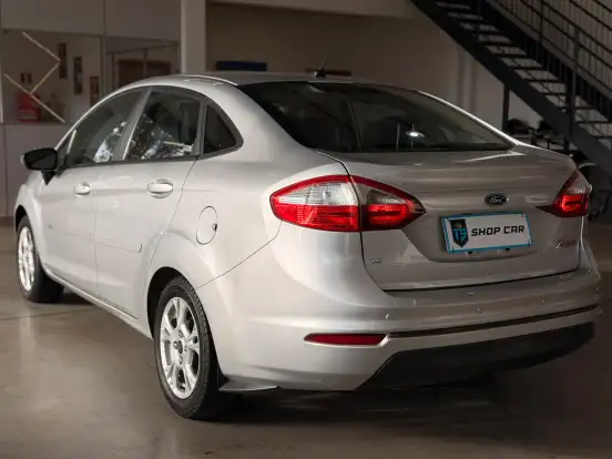 FORD-FIESTA-2014
