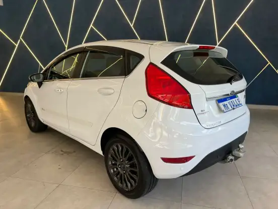 FORD-FIESTA-2016