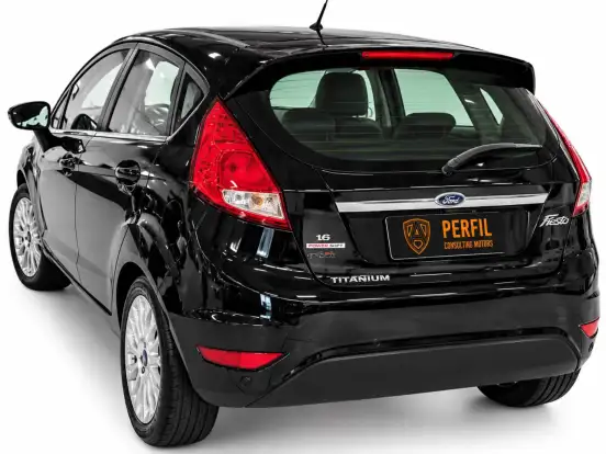 FORD-FIESTA-1.6 TITANIUM HATCH 16V FLEX 4P POWERSHIFT FORD-FIESTA-2013