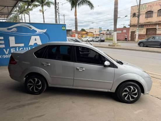 FORD-FIESTA-2008