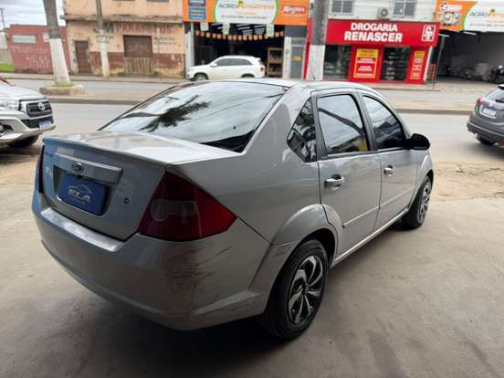 FORD-FIESTA-2008