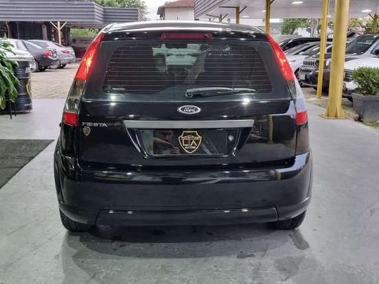 FORD-FIESTA-2012