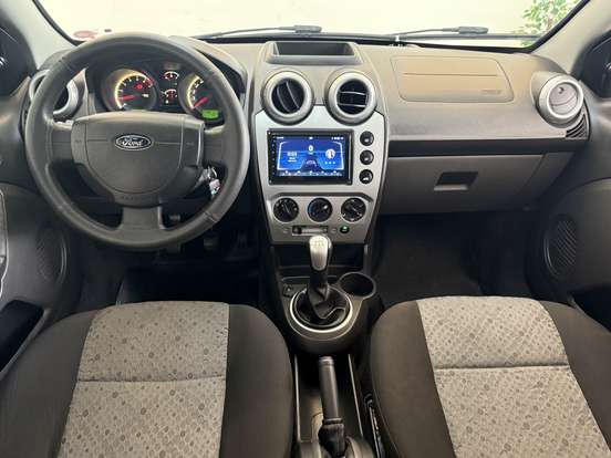 FORD-FIESTA-2011