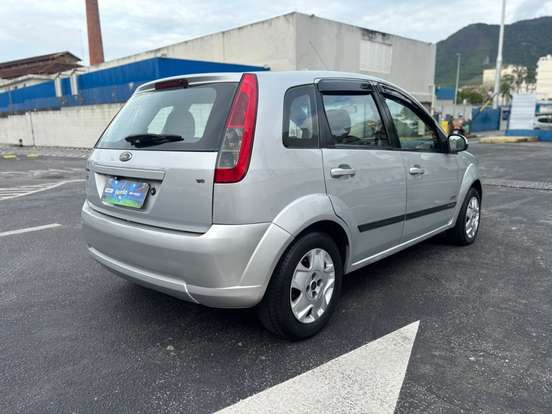 FORD-FIESTA-2012