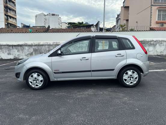 FORD-FIESTA-2012