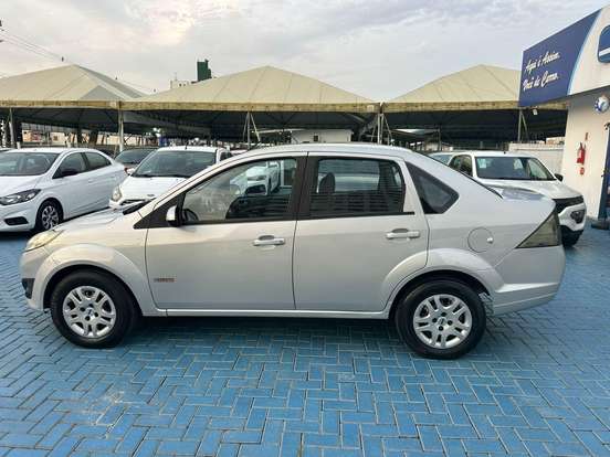 FORD-FIESTA-2011