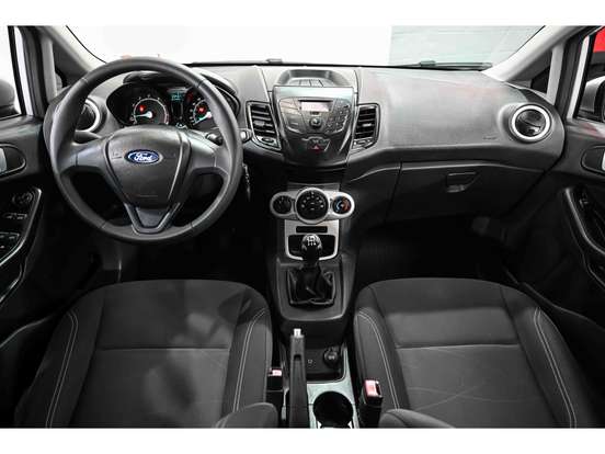 FORD-FIESTA-2015