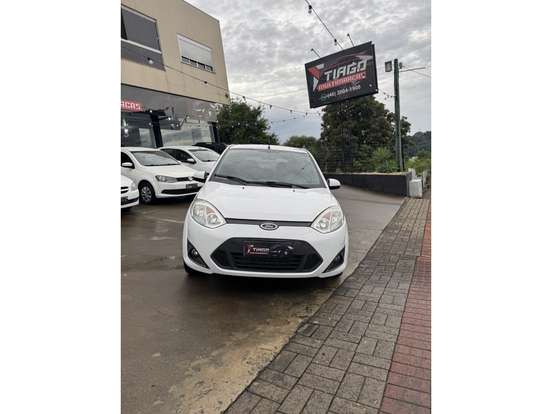 FORD-FIESTA-2013