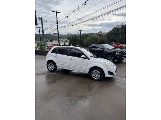 FORD-FIESTA-2013
