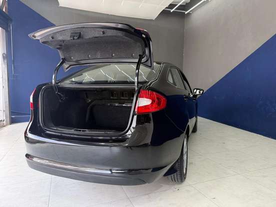 FORD-FIESTA-2012