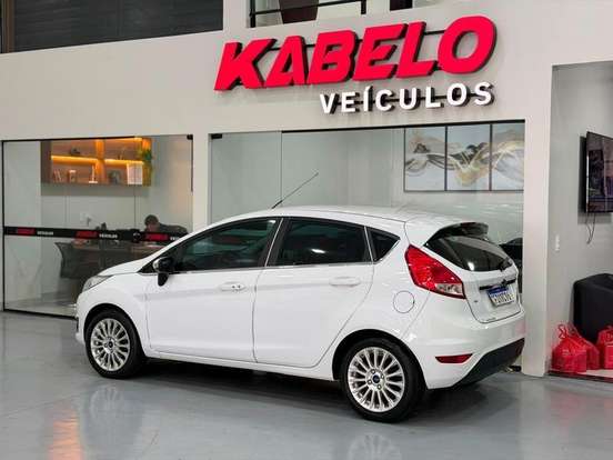 FORD-FIESTA-2016