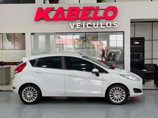 FORD-FIESTA-2016