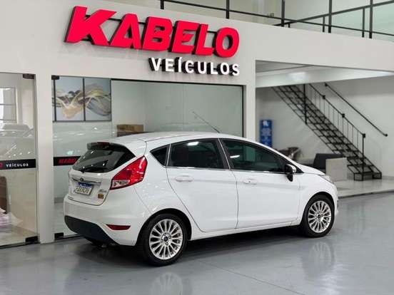 FORD-FIESTA-1.6 TITANIUM HATCH 16V FLEX 4P POWERSHIFT FORD-FIESTA-2016