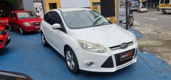 FORD-FOCUS-2014