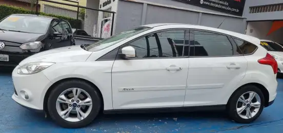 FORD-FOCUS-2014