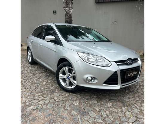 FORD-FOCUS-2013