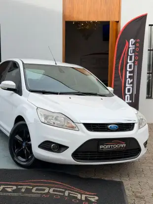 FORD-FOCUS-2012