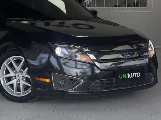 FORD-FUSION-2010