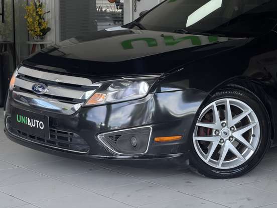 FORD-FUSION-2010