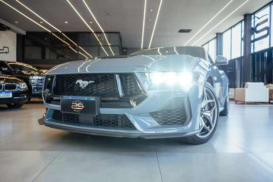 FORD-MUSTANG-2024