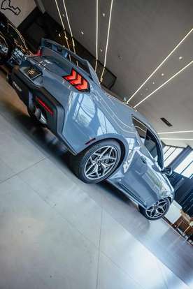 FORD-MUSTANG-2024
