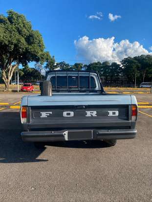 FORD-F-1000-1988