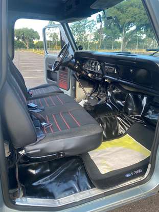 FORD-F-1000-1988