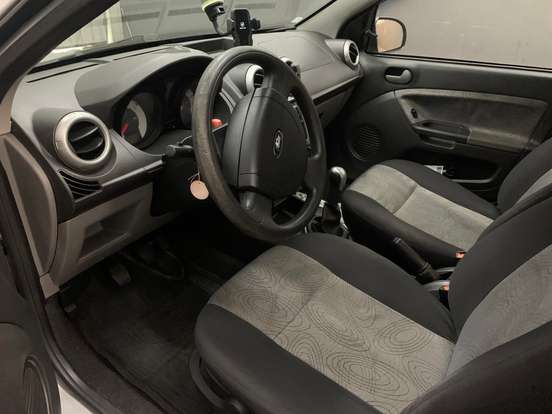 FORD-FIESTA-2009