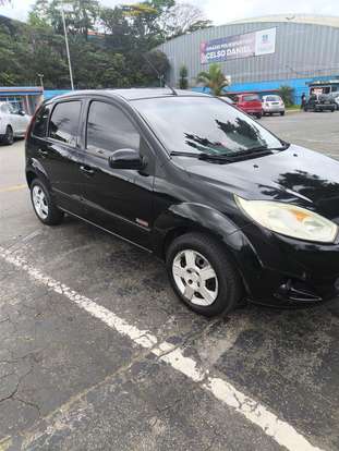 FORD-FIESTA-2011