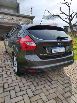 FORD-FOCUS-2014