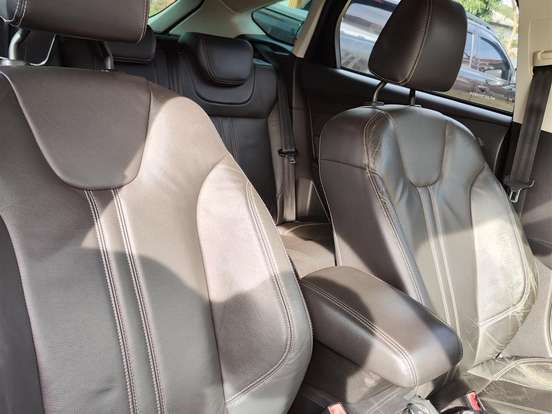 FORD-FOCUS-1.6 SE 16V FLEX 4P POWERSHIFT FORD-FOCUS-2014
