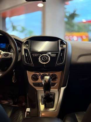 FORD-FOCUS-2013