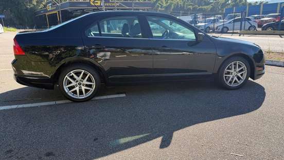 FORD-FUSION-2011