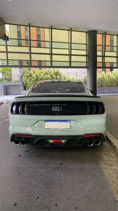 FORD-MUSTANG-2021