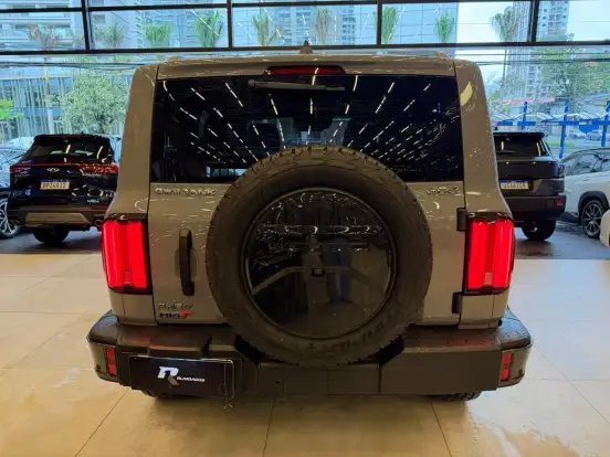 GWM-TANK 300-2.0 HI4-T PHEV 4X4 9HAT GWM-TANK 300-2025