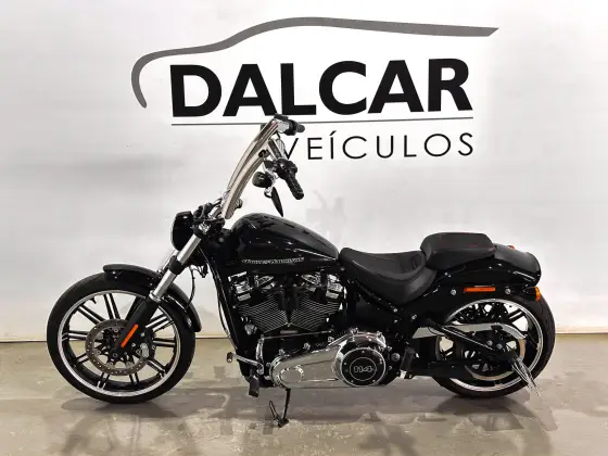 HARLEY-DAVIDSON SOFTAIL BREAKOUT 114 