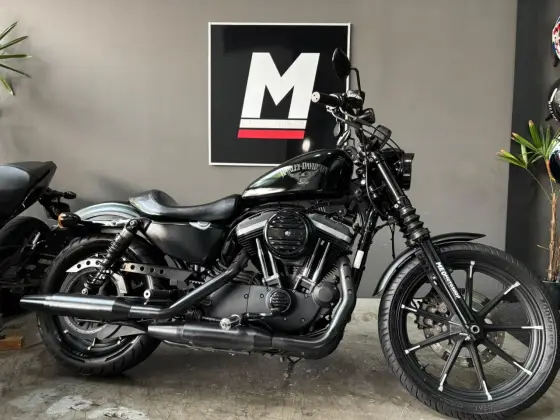 HARLEY-DAVIDSON SPORTSTER XL 883N IRON 